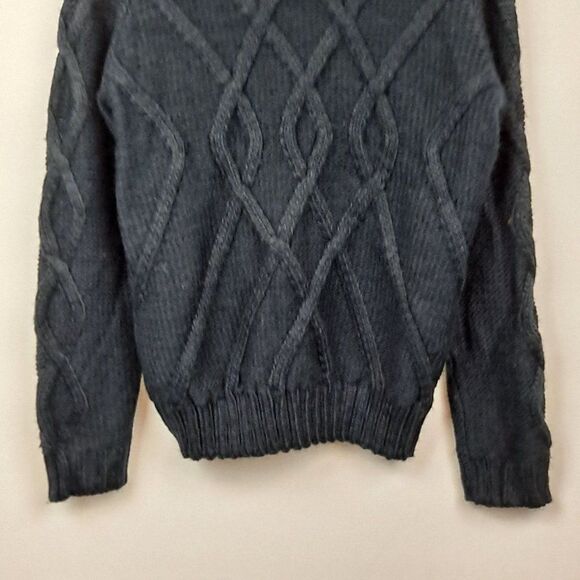 Gap Ladies V neck  sweater NWOT - Picture 3 of 11